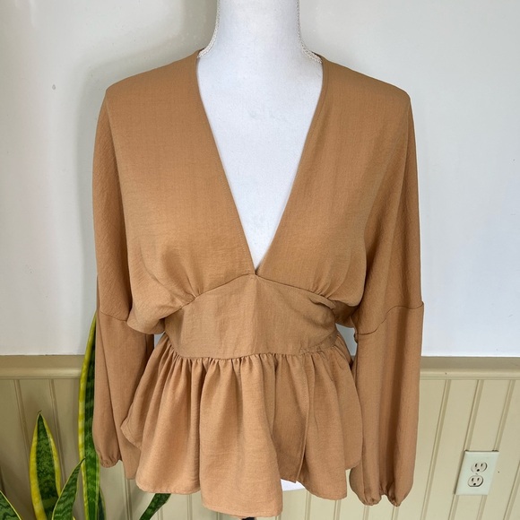 ASOS Design Tan Peplum Wrap Top US 6 Deep V Neck Long Sleeve Boho Fall Romantic - Picture 1 of 10